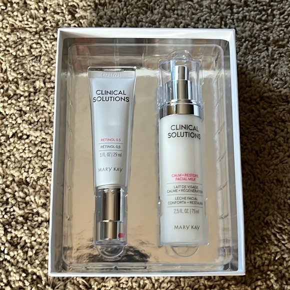 Mary Kay Other - Mary Kay Clinical Solutions Retinol Set